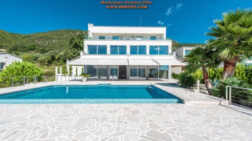 MONTENEGRO Boka Bay VIP Villa HN riviera for sale Plot area 2000 sq. m. total area of the house is 760 sq.m. price 1.600.000 €