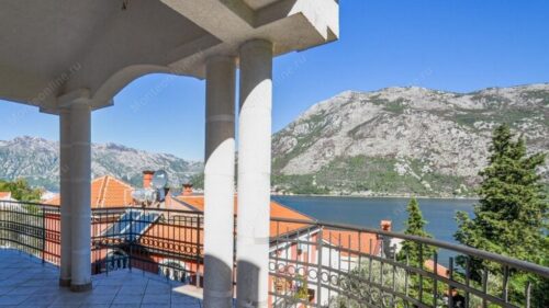Bay of Kotor Montenegro Villa for sale 550.000 € Adriatic coast… Beautiful location